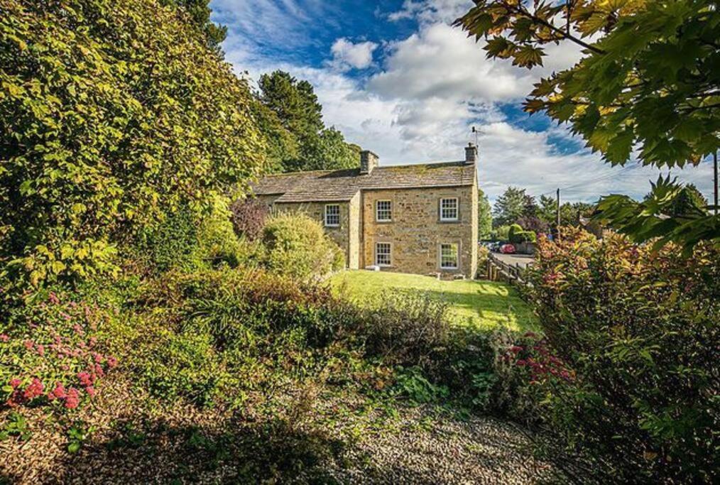 The Belle - A Lovingly Converted Grade II Listed Home From Home In Bakewell Kültér fotó