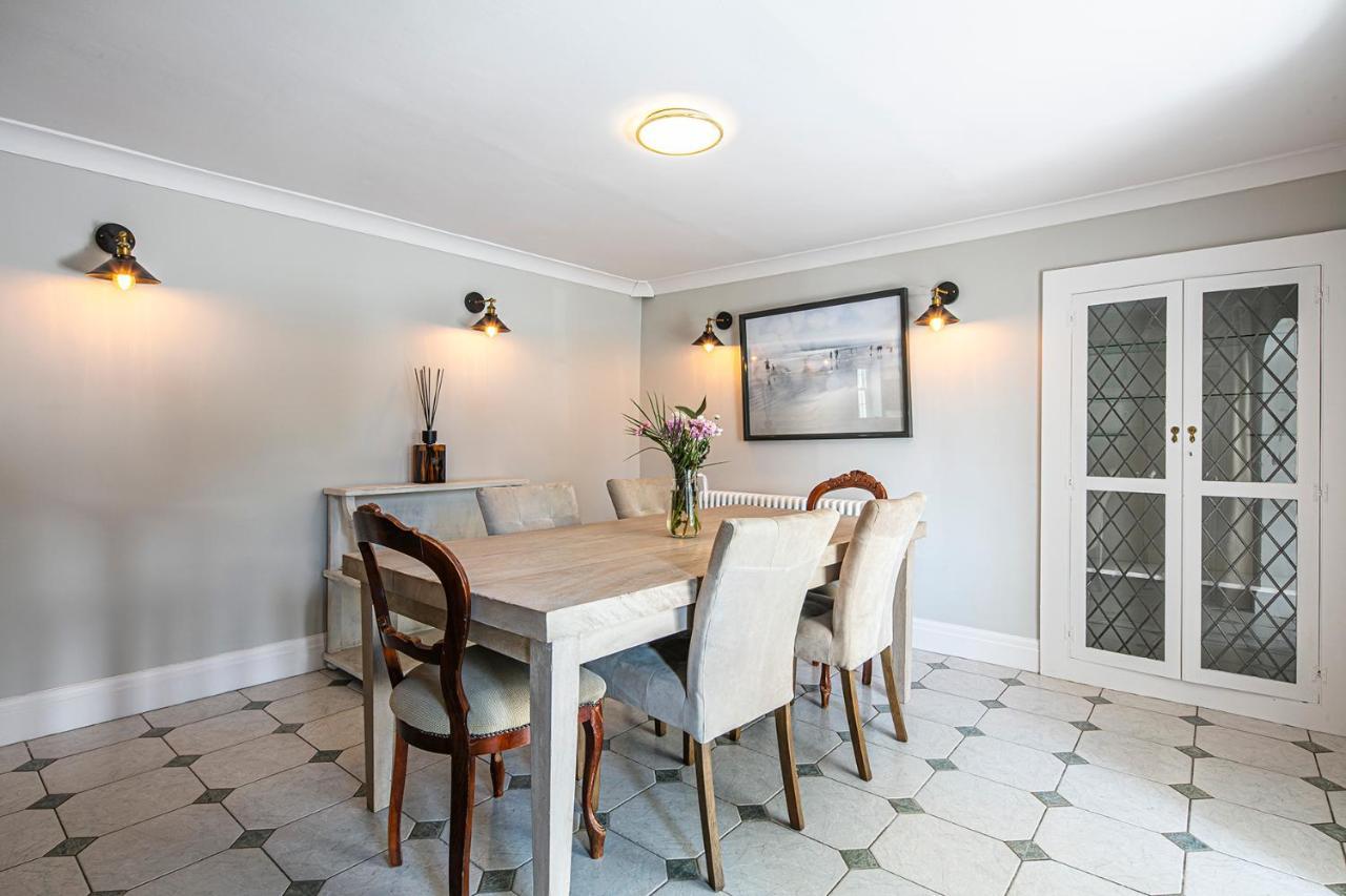 The Belle - A Lovingly Converted Grade II Listed Home From Home In Bakewell Kültér fotó